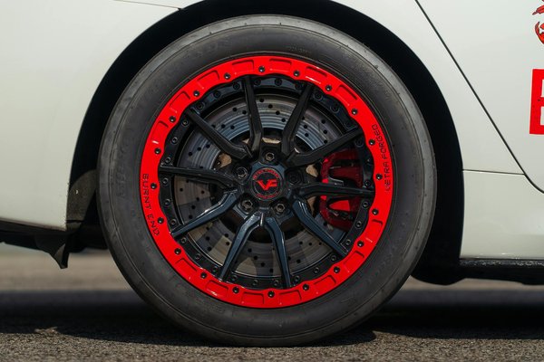 Adopter des clignotants LED : un choix vraiment bénéfique ?